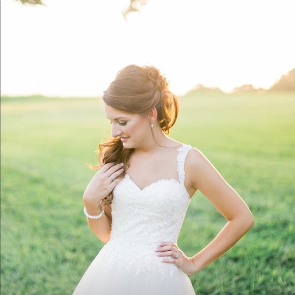 I am a wedding hair and makeup artist - Picture 3 of 8